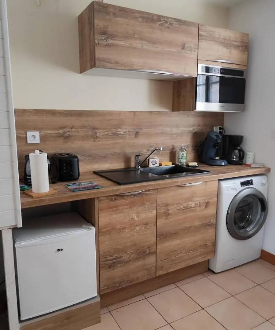 Beau T2 Tregastel Avec Jardin, Proche Plages Et Commerces 0*,